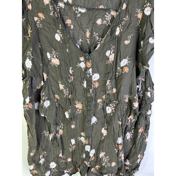 Torrid Rainbow Floral Flowy Short Sleeve Shirt - Picture 4 of 5